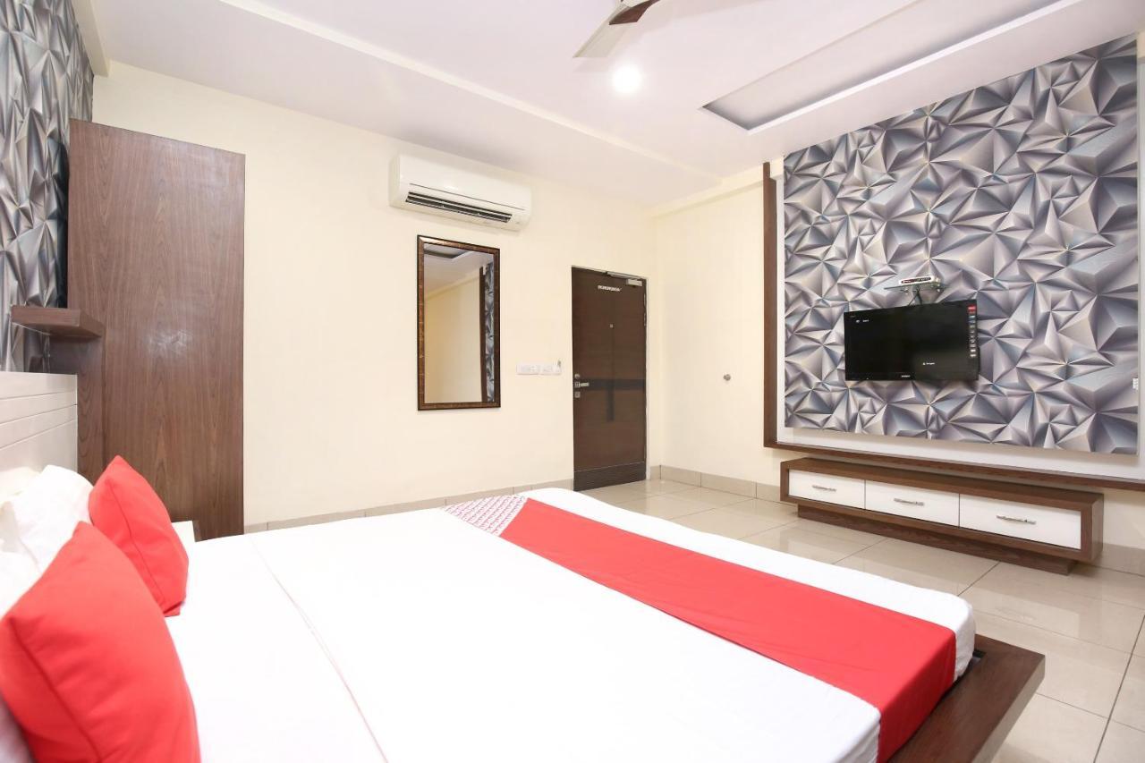 Hotel Grand M Lajjo Лудяна Екстериор снимка